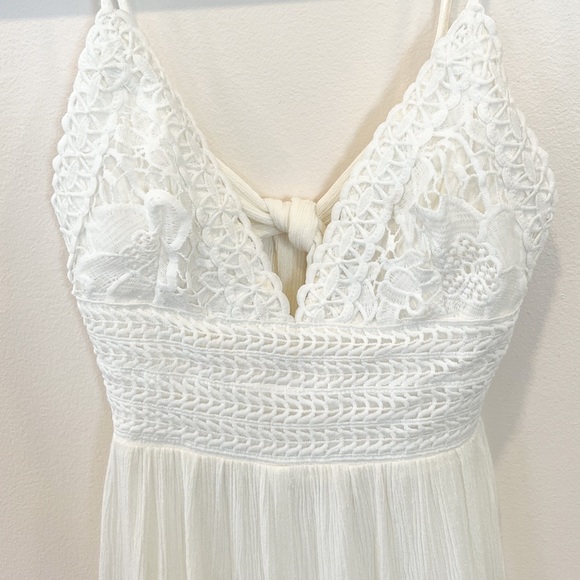 ILLA ILLA White Crochet Babydoll Romper Women’s Small EUC - Picture 4 of 8